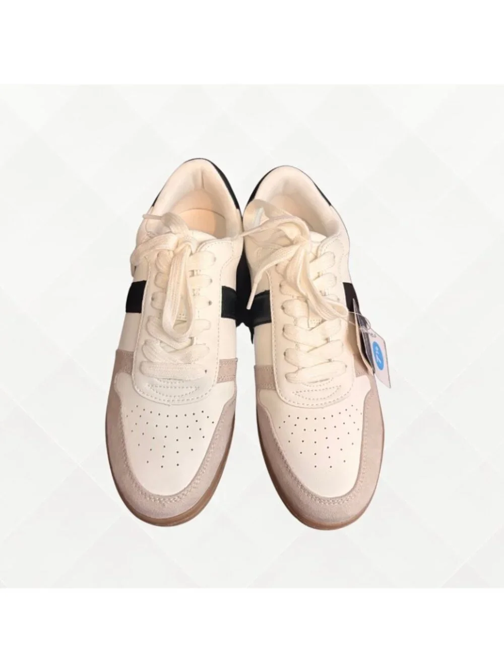 Universal Thread Nikita Sneakers • 7.5 • NWT • Memory Foam • WSH-100003